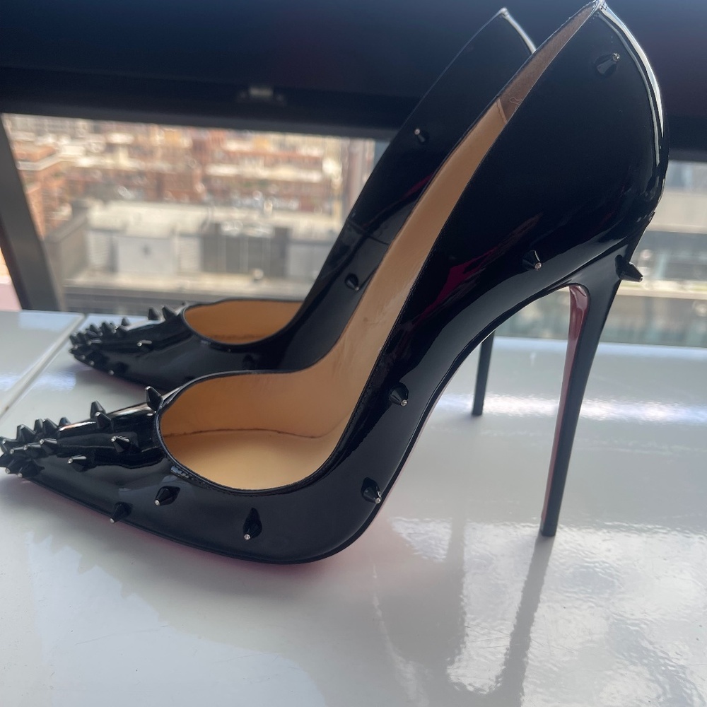Christian louboutin spiked black patent ‘so Kate’ 120mm pump